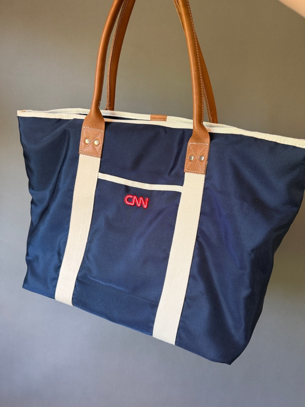 CNN Tote with Leather Straps NEW CNN News tote bag Canvas bag with pockets